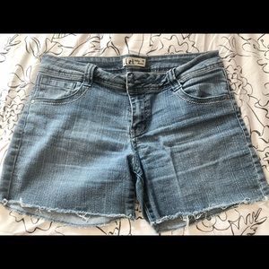 l.e.i. denim jean shorts